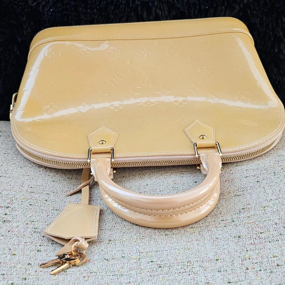 Louis Vuitton Handbag VERNIS Alma PM Rose Florentin Bag Monogram Made in Spain - Picture 4 of 13